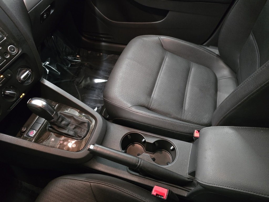 Used 2012 Volkswagen Jetta SEL image 21