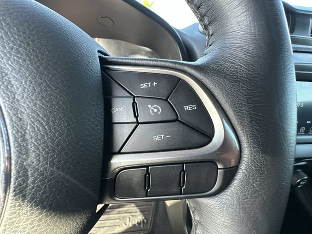 Used 2020 Jeep Renegade Limited AWD/4WD image 32