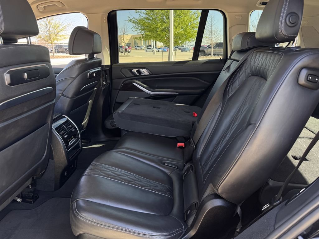Used 2023 BMW X7 xDrive40i image 28
