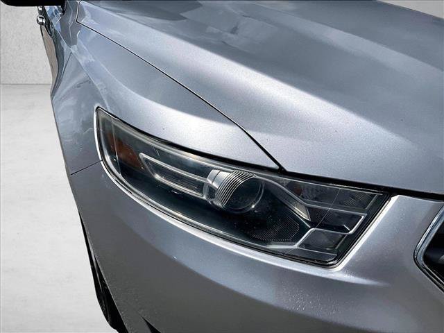 Used 2015 Ford Taurus SE FWD image 28