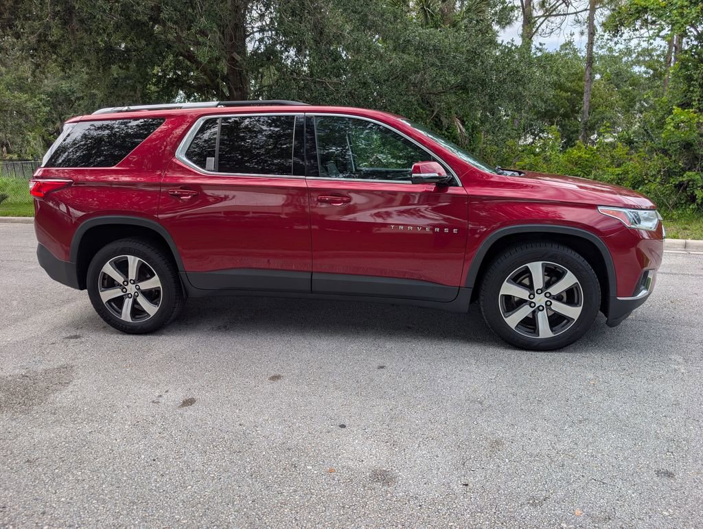 Used 2018 Chevrolet Traverse LT FWD image 10