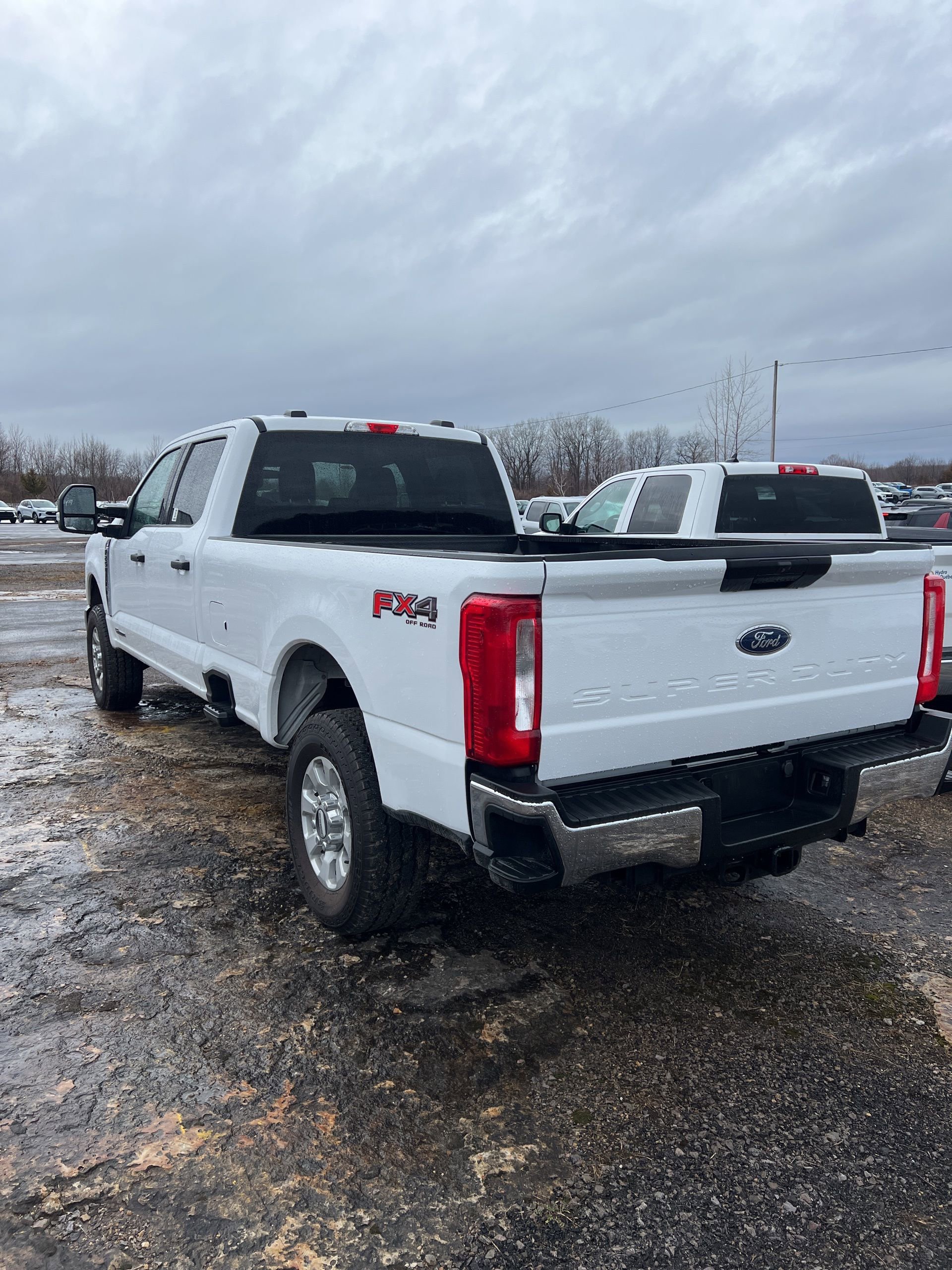 Used 2024 Ford F250 XLT image 4