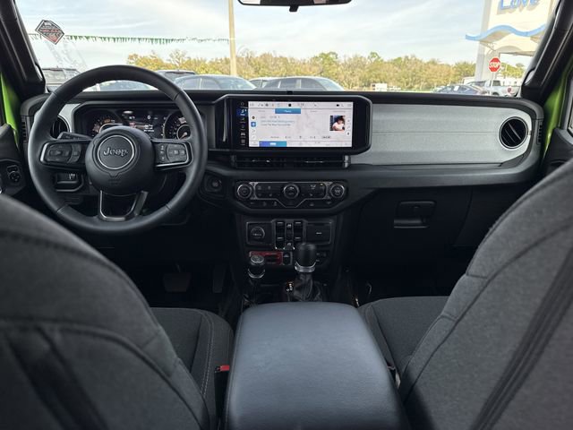 Used 2025 Jeep Wrangler Willys image 20