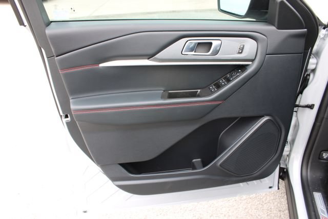 New 2026 Ford Explorer ST-Line RWD image 6