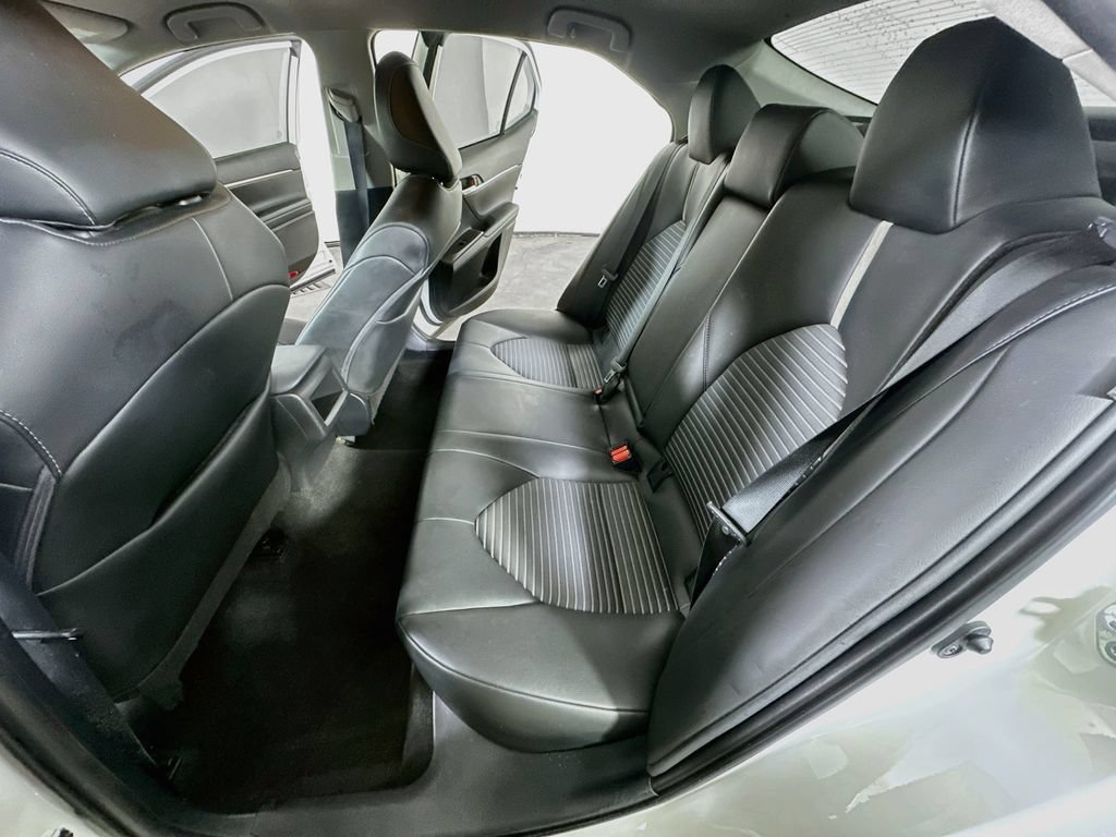 Used 2023 Toyota Camry SE FWD image 14