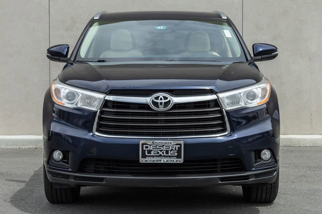 Used 2014 Toyota Highlander XLE image 2