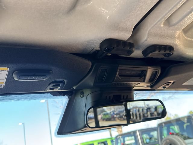 New 2026 Jeep Gladiator Rubicon w/ Steel Power Dome Hood Package AWD/4WD image 28