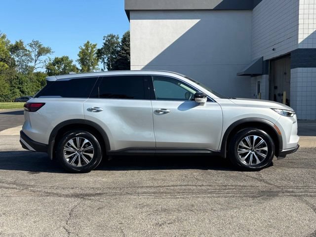 Used 2023 INFINITI QX60 Pure AWD/4WD image 2