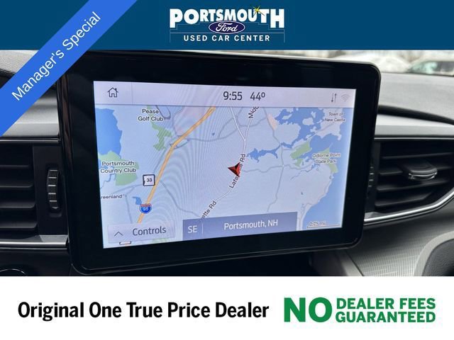 Used 2022 Ford Explorer XLT w/ Equipment Group 202A image 7