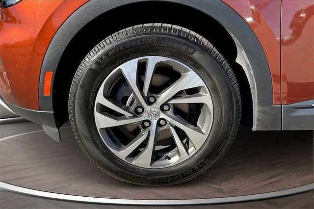 Used 2022 Buick Envision Essence w/ Safety Package image 9