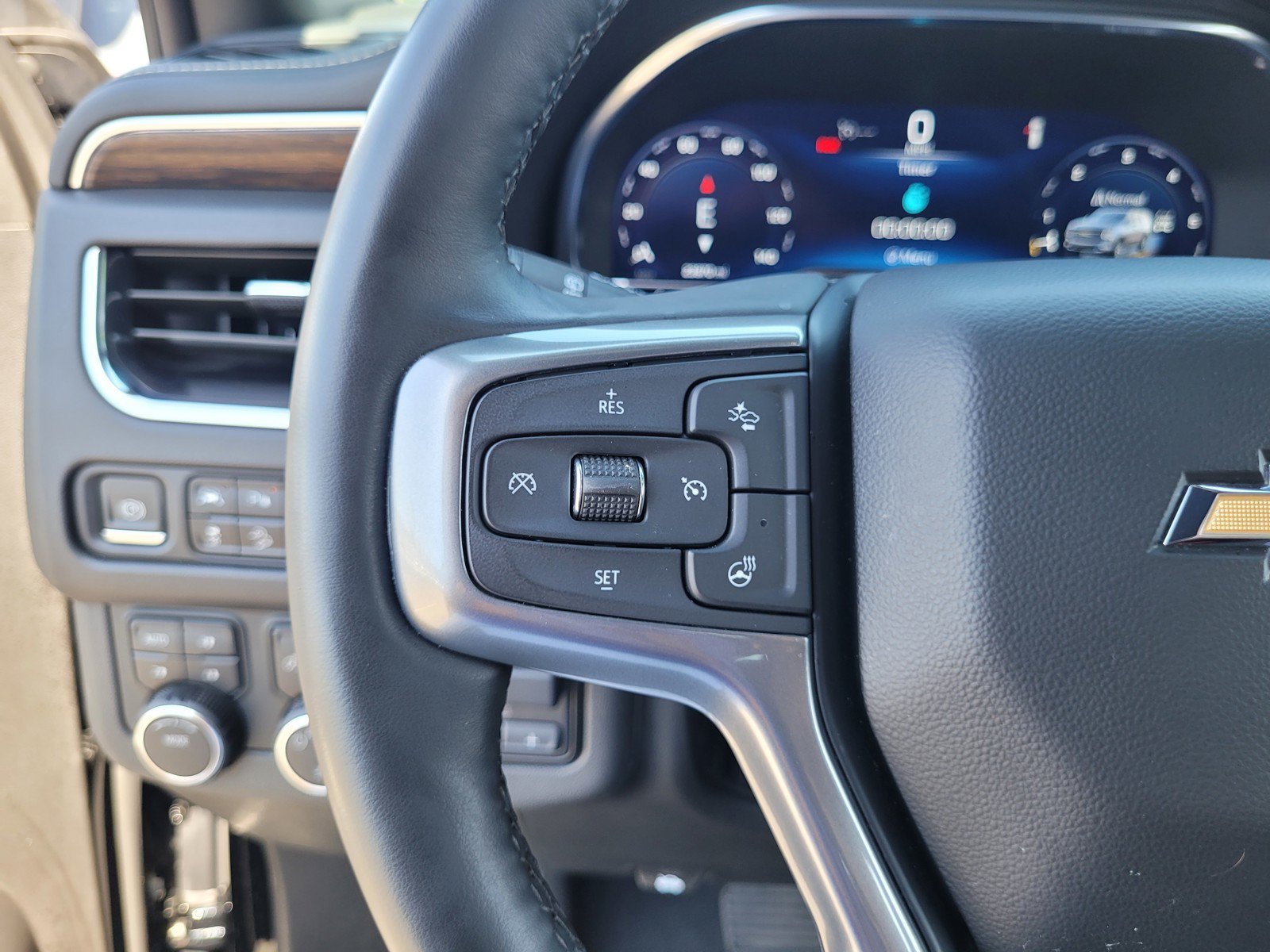Used 2024 Chevrolet Tahoe Premier w/ Max Trailering Package AWD/4WD image 22