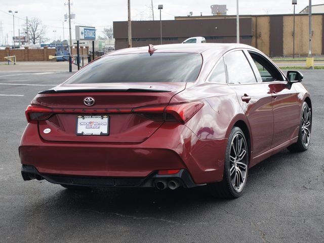 Used 2019 Toyota Avalon XSE image 18