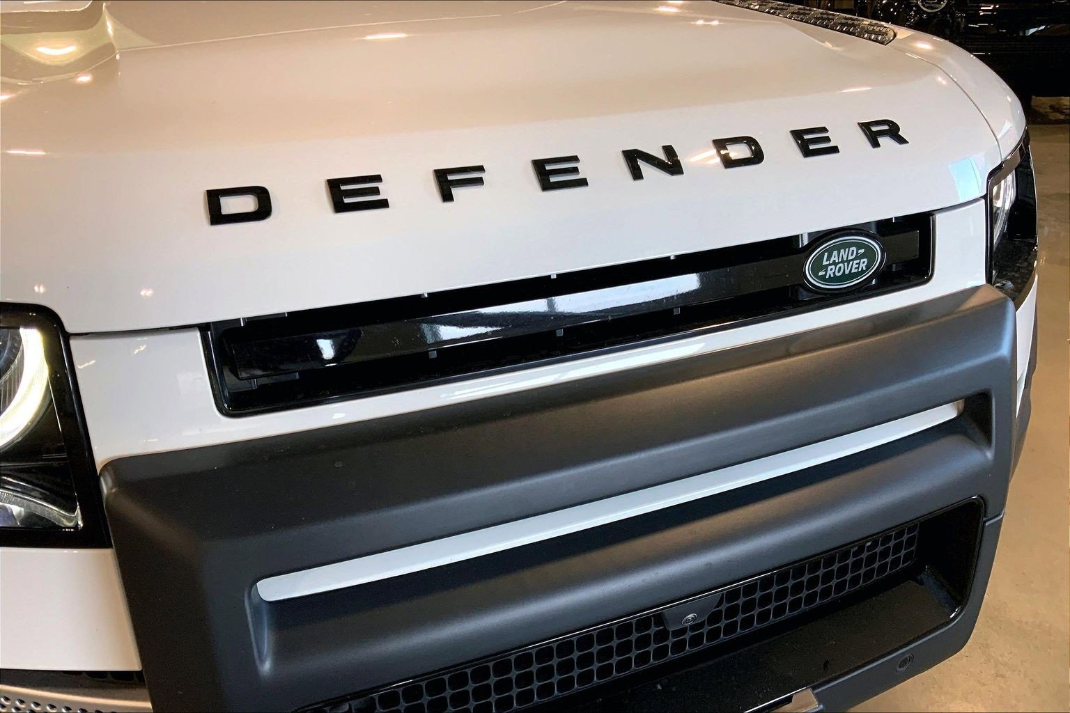 Used 2023 Land Rover Defender 110 S image 6