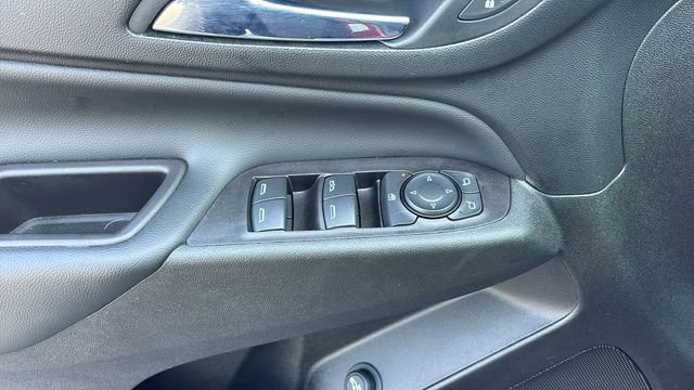 Used 2021 Chevrolet Equinox LT image 10