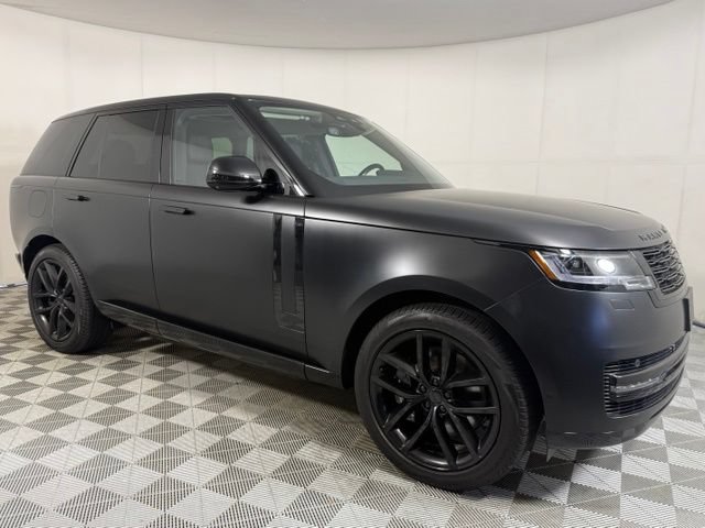 Used 2025 Land Rover Range Rover SE AWD/4WD image 10