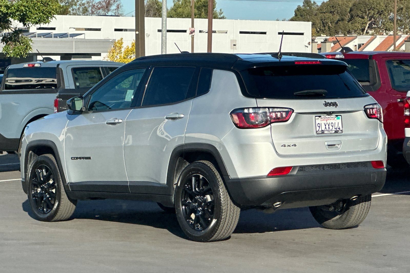 Certified 2024 Jeep Compass Latitude w/ Convenience Group AWD/4WD image 7