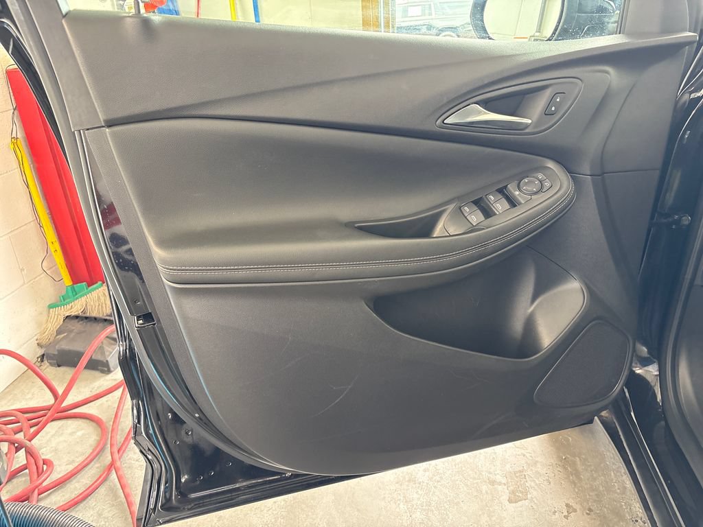Used 2025 Buick Encore GX Preferred FWD image 14