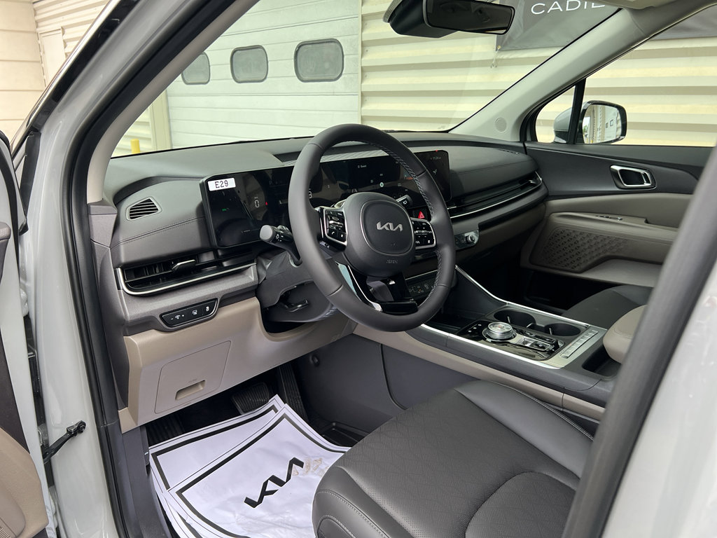 New 2026 Kia Carnival EX image 10