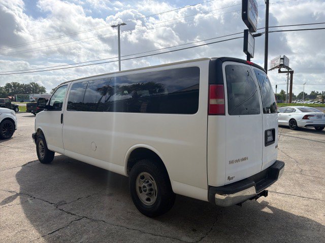 Used 2008 GMC Savana 3500 Extended Passenger RWD image 7