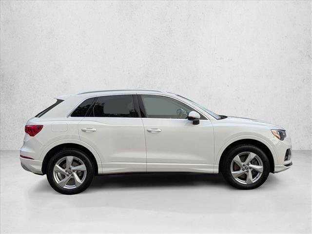 Used 2020 Audi Q3 2.0T Premium w/ Convenience Package image 4