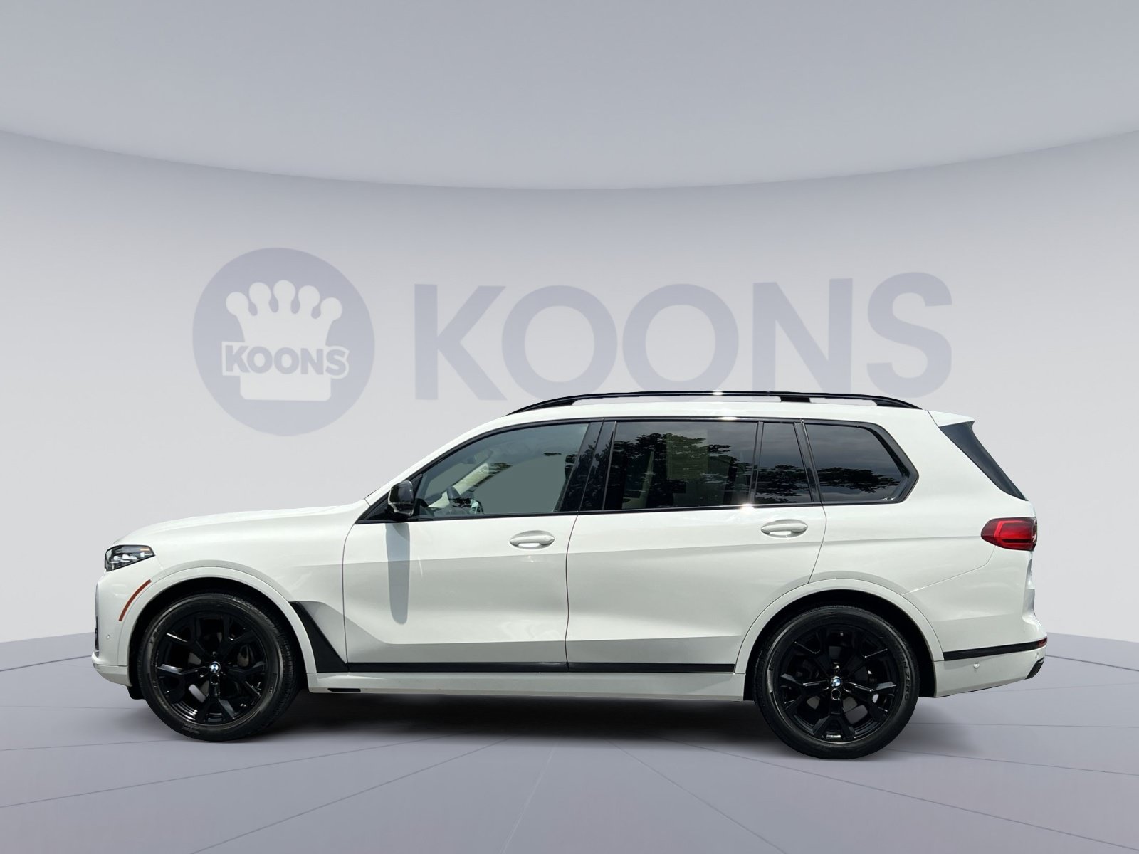 Used 2022 BMW X7 xDrive40i w/ Premium Package AWD/4WD image 7