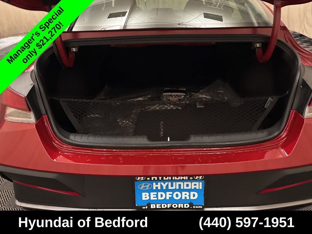 Certified 2026 Hyundai Elantra SE FWD image 10