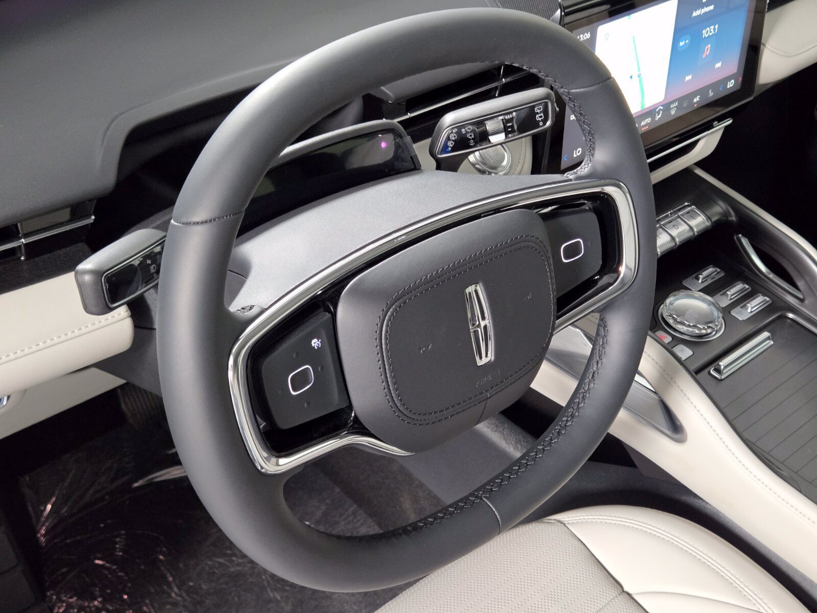 New 2026 Lincoln Nautilus Reserve w/ Jet Appearance Package AWD/4WD image 25