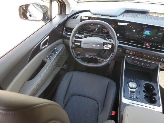 New 2027 Kia Carnival LXS FWD image 10
