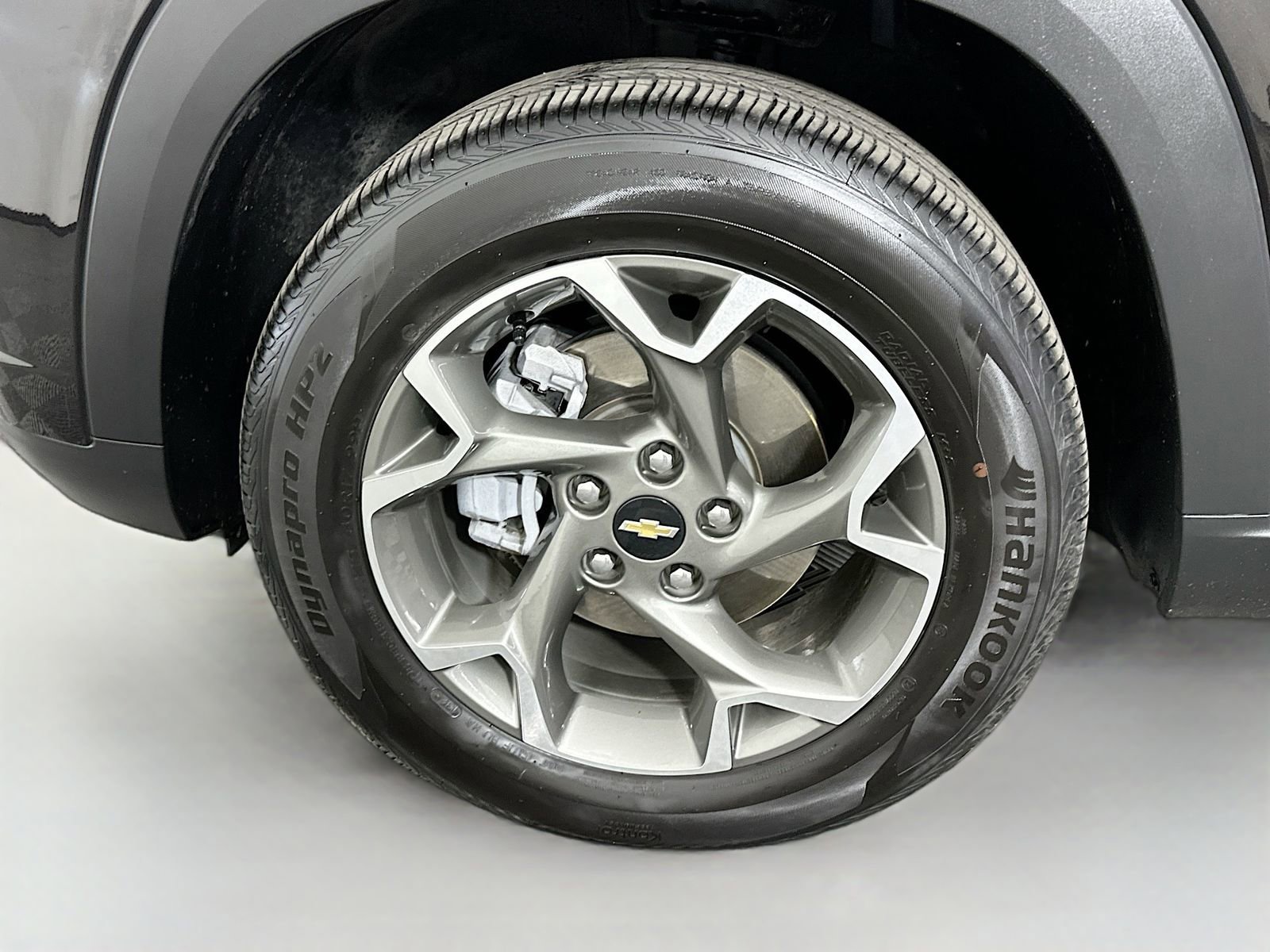 Used 2025 Chevrolet Trax LT w/ LT Convenience Package FWD image 31