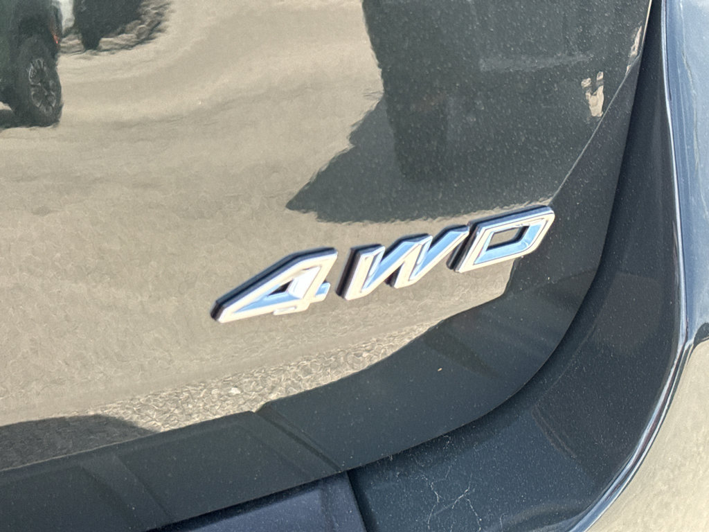 Used 2022 Ford Explorer XLT w/ Equipment Group 202A AWD/4WD image 9
