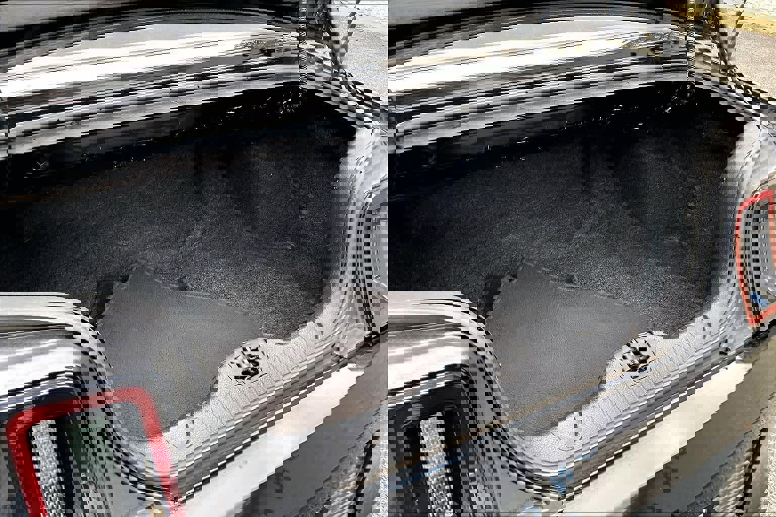 Used 2013 Ford Mustang Convertible image 27