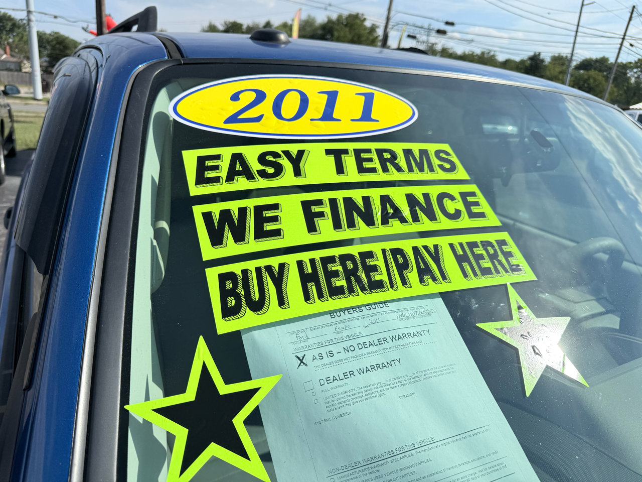 Used 2011 Ford Escape XLT image 2