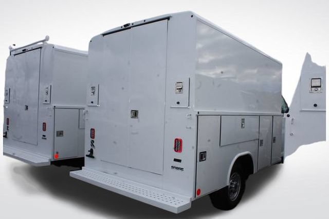 New 2024 GMC Savana 3500 w/ Power Convenience Package RWD image 9