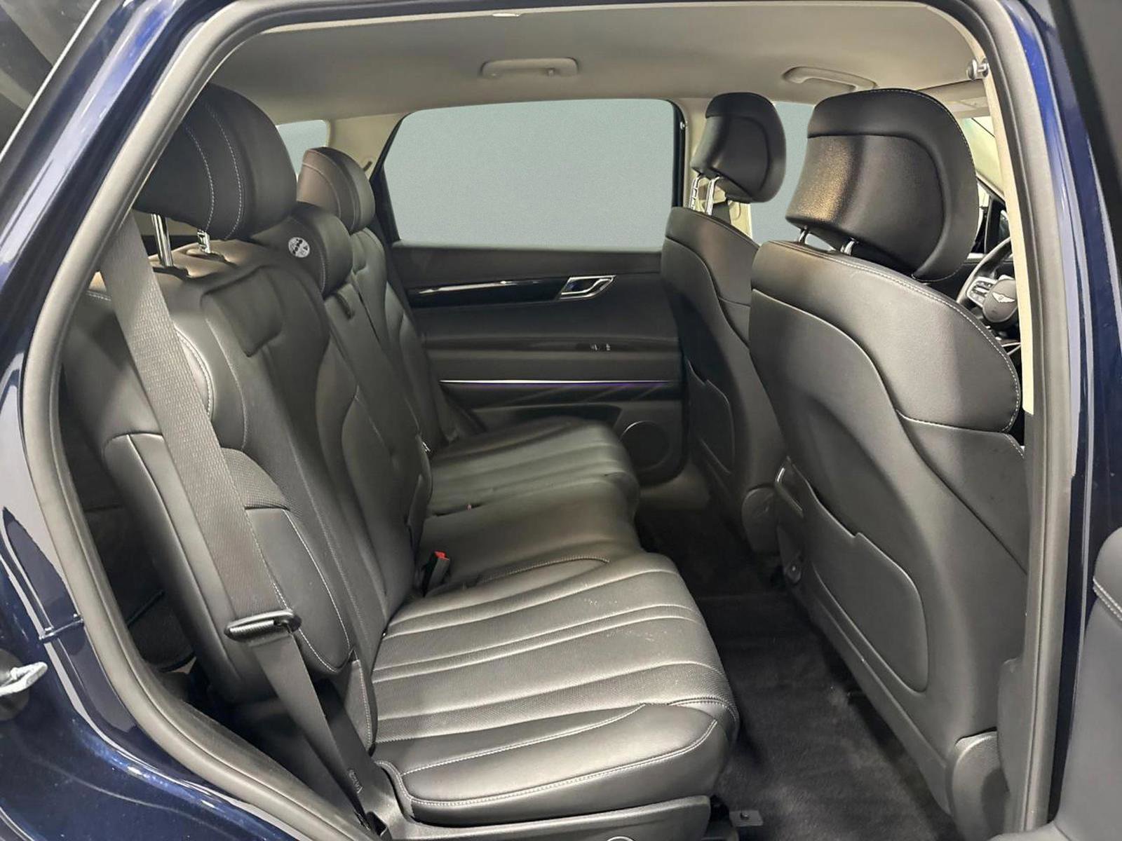 Used 2025 Genesis GV80 2.5T Standard image 9