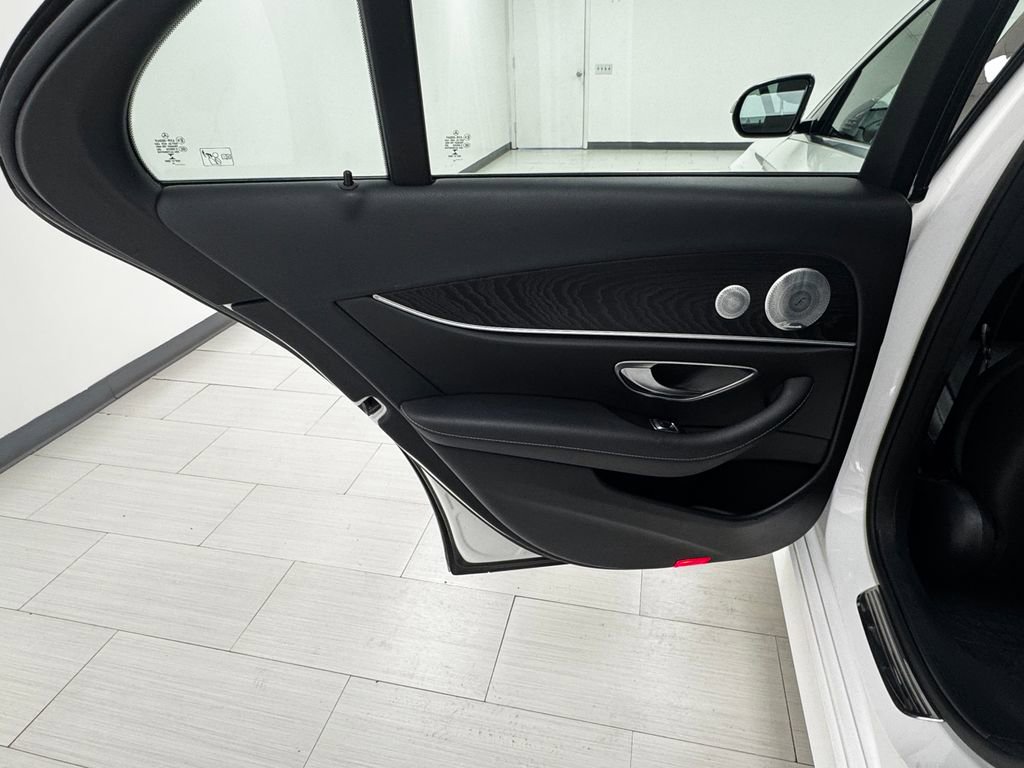 Used 2023 Mercedes-Benz E 350 Sedan image 11