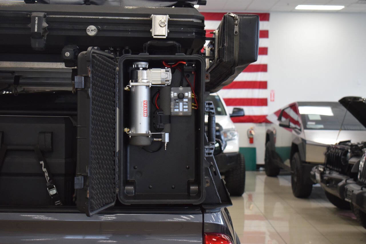 Used 2017 Toyota Tacoma TRD Off-Road image 24