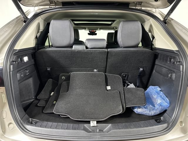 Used 2024 MAZDA CX-90 Plug-In Hybrid w/ Premium Pkg image 26