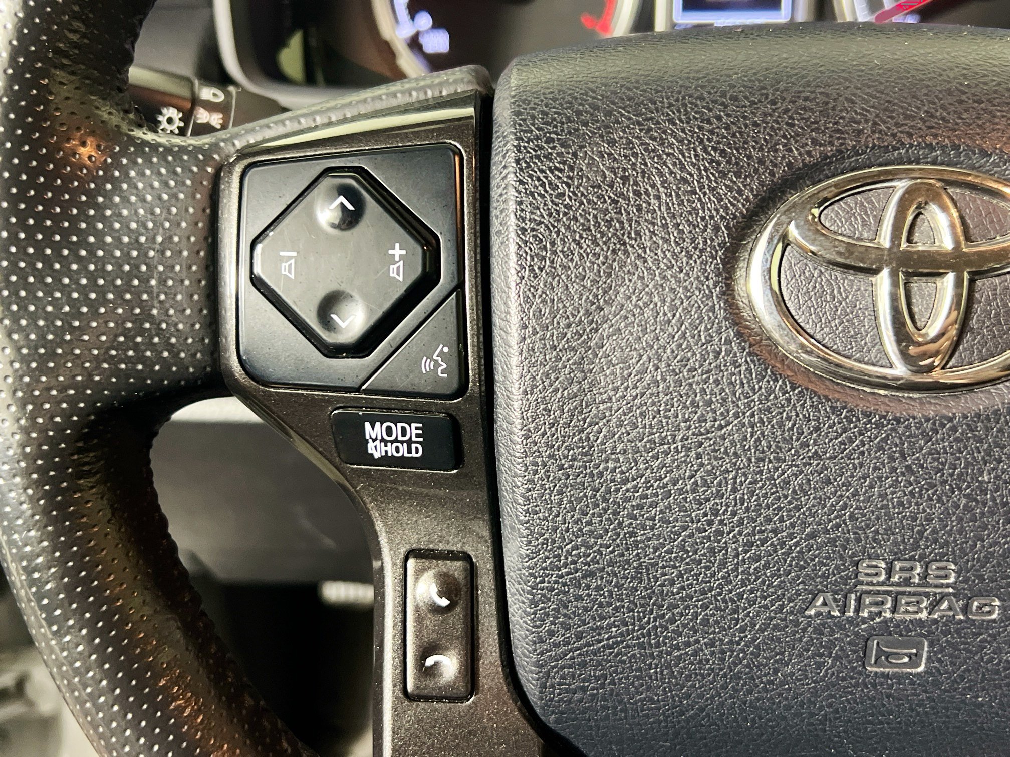 Used 2024 Toyota 4Runner TRD Off-Road Premium w/ Moonroof Package AWD/4WD image 17