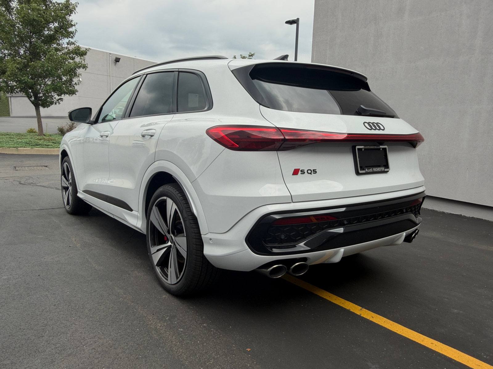 New 2026 Audi SQ5 Premium Plus AWD/4WD image 3