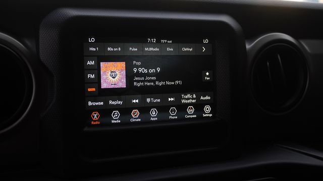 Used 2020 Jeep Wrangler Sport AWD/4WD image 18
