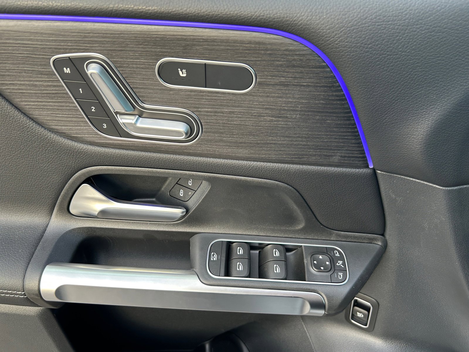 New 2026 Mercedes-Benz GLB 250 4MATIC image 13