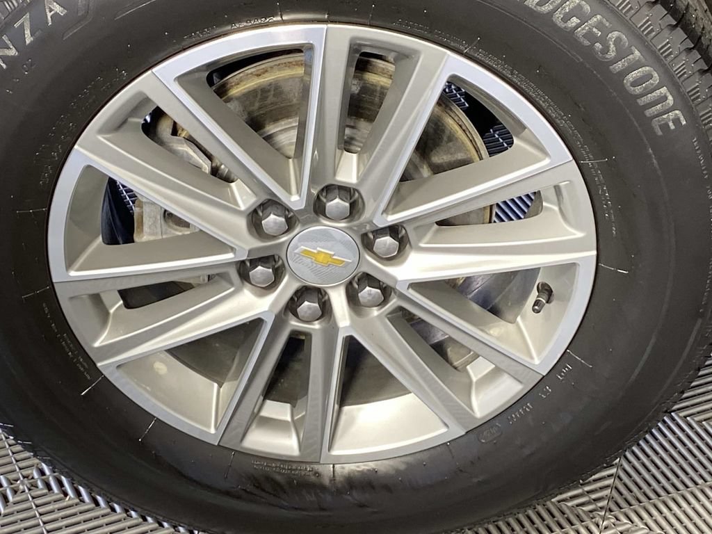 Used 2023 Chevrolet Traverse LT w/ LPO, Floor Liner Package AWD/4WD image 29