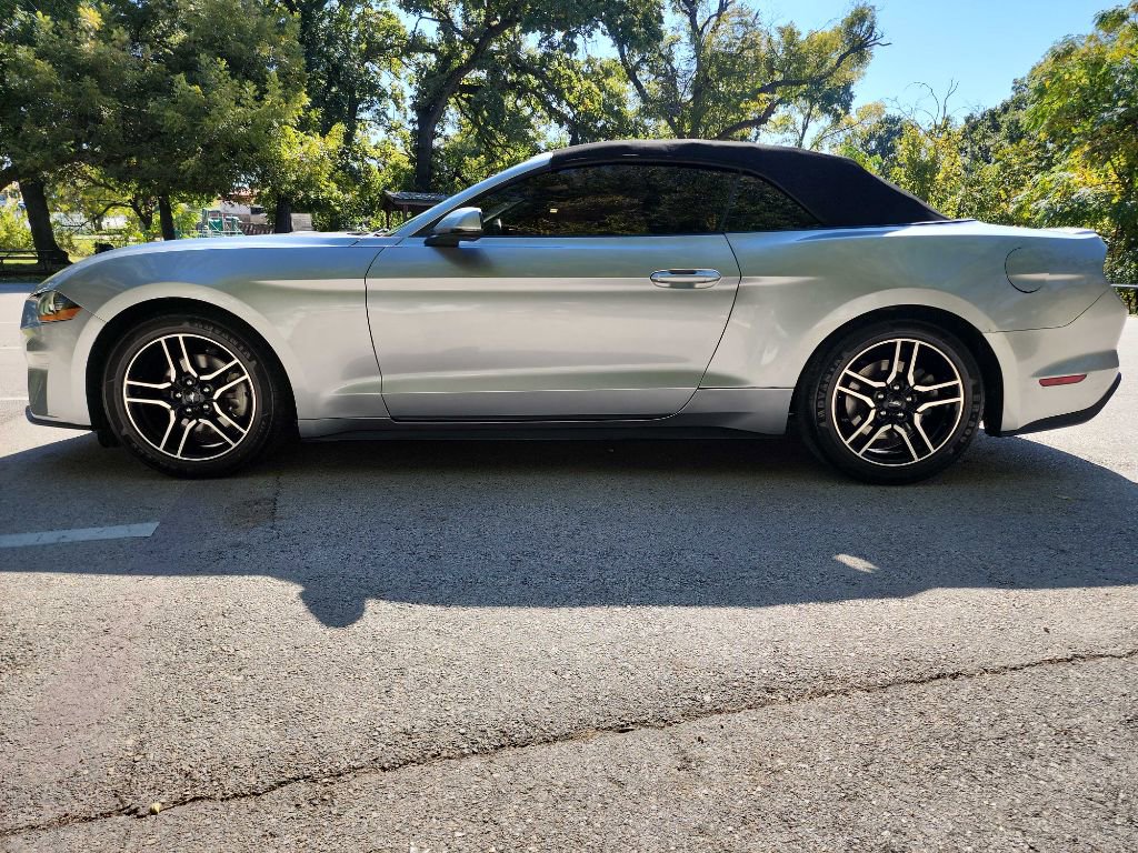 Used 2020 Ford Mustang Premium image 6