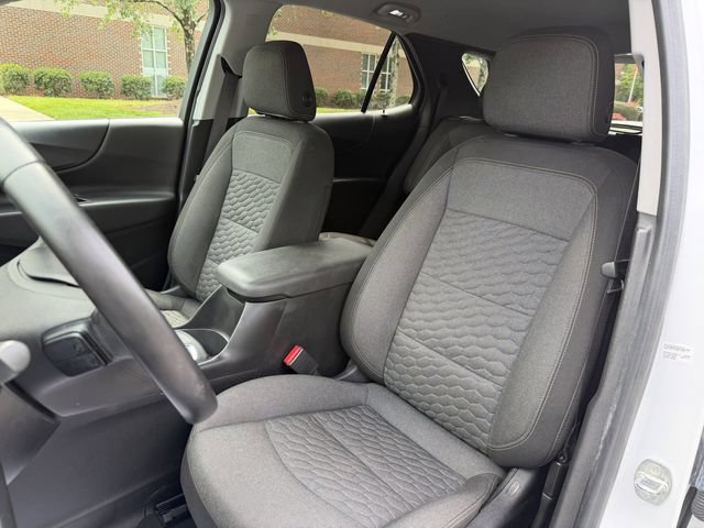Used 2020 Chevrolet Equinox LT w/ Driver Convenience Package AWD/4WD image 9