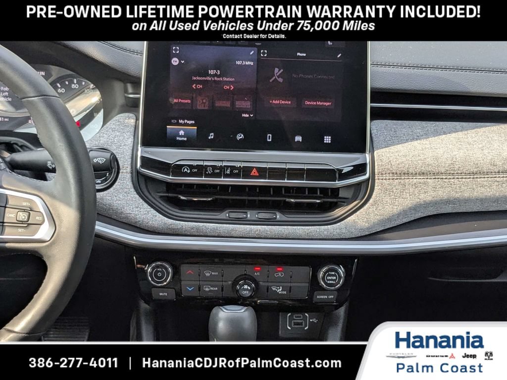 Used 2024 Jeep Compass Latitude w/ Sun and Sound Group AWD/4WD image 18