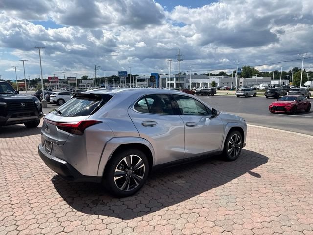 New 2026 Lexus UX 300h AWD w/ Accessory Package (2T) image 5