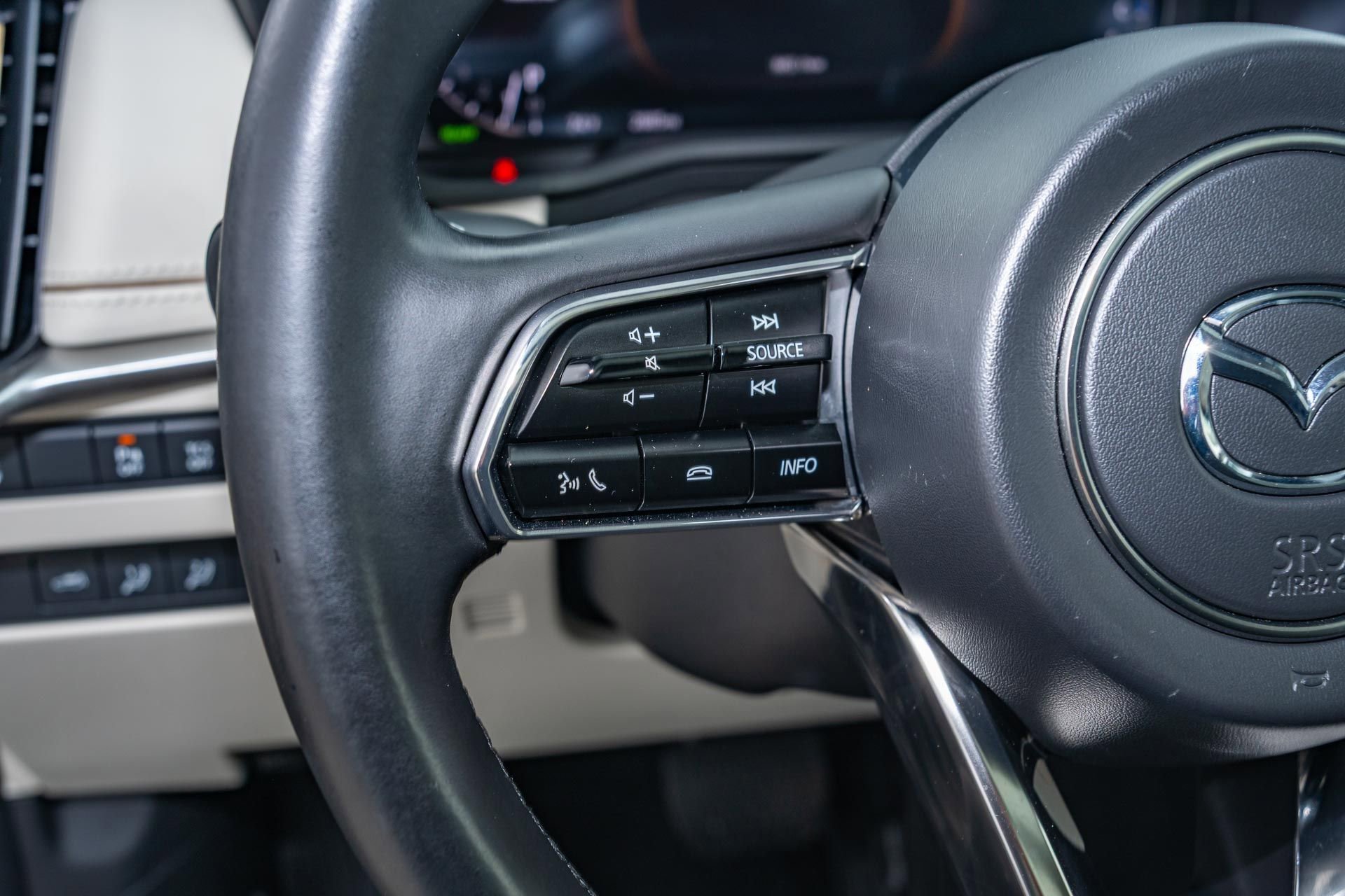 Used 2025 MAZDA CX-90 3.3 Turbo w/ Premium Plus Pkg image 26