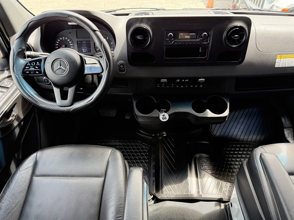 Used 2021 Mercedes-Benz Sprinter 2500 image 28