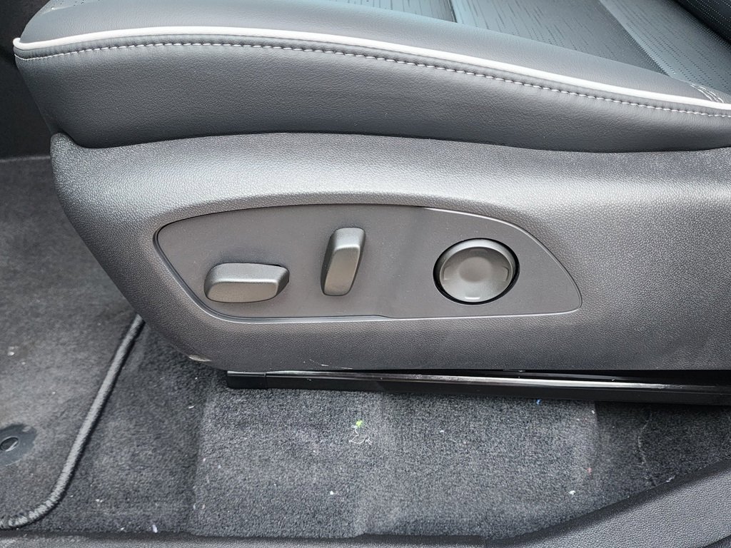 New 2026 Buick Enclave Sport Touring w/ Power Package image 18