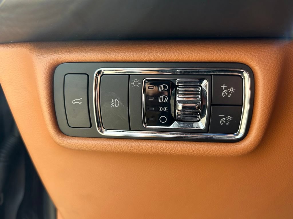 Used 2020 Lincoln Aviator Black Label w/ Dynamic Handling Package AWD/4WD image 21